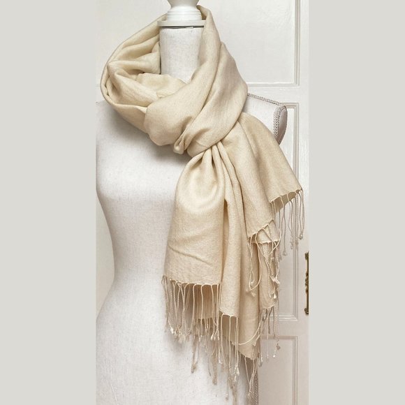 B. Bindya Accessories  Luxurious off White Pashmina 70% Wool, 30% Silk - Picture 2 of 5